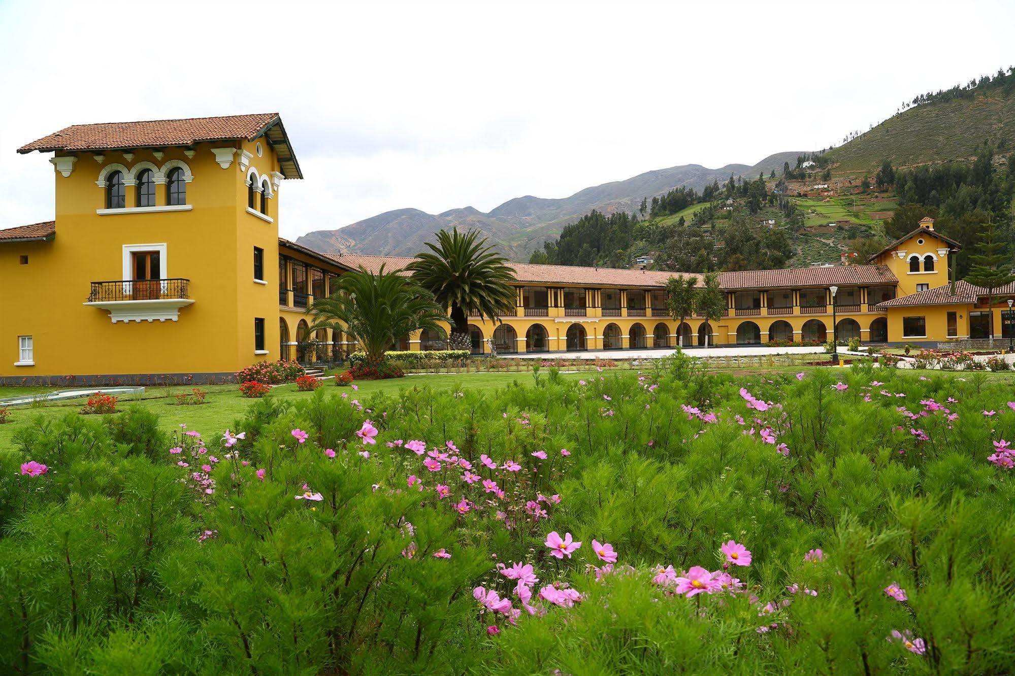 Lp Los Portales Hotel Tarma Exterior foto